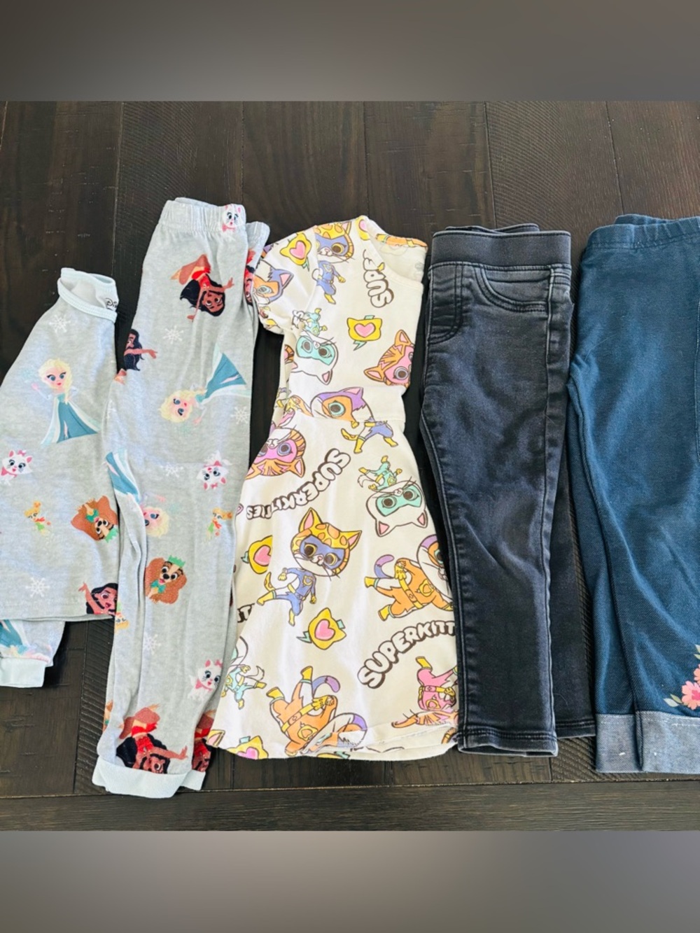 Girls clothing bundle, Disney